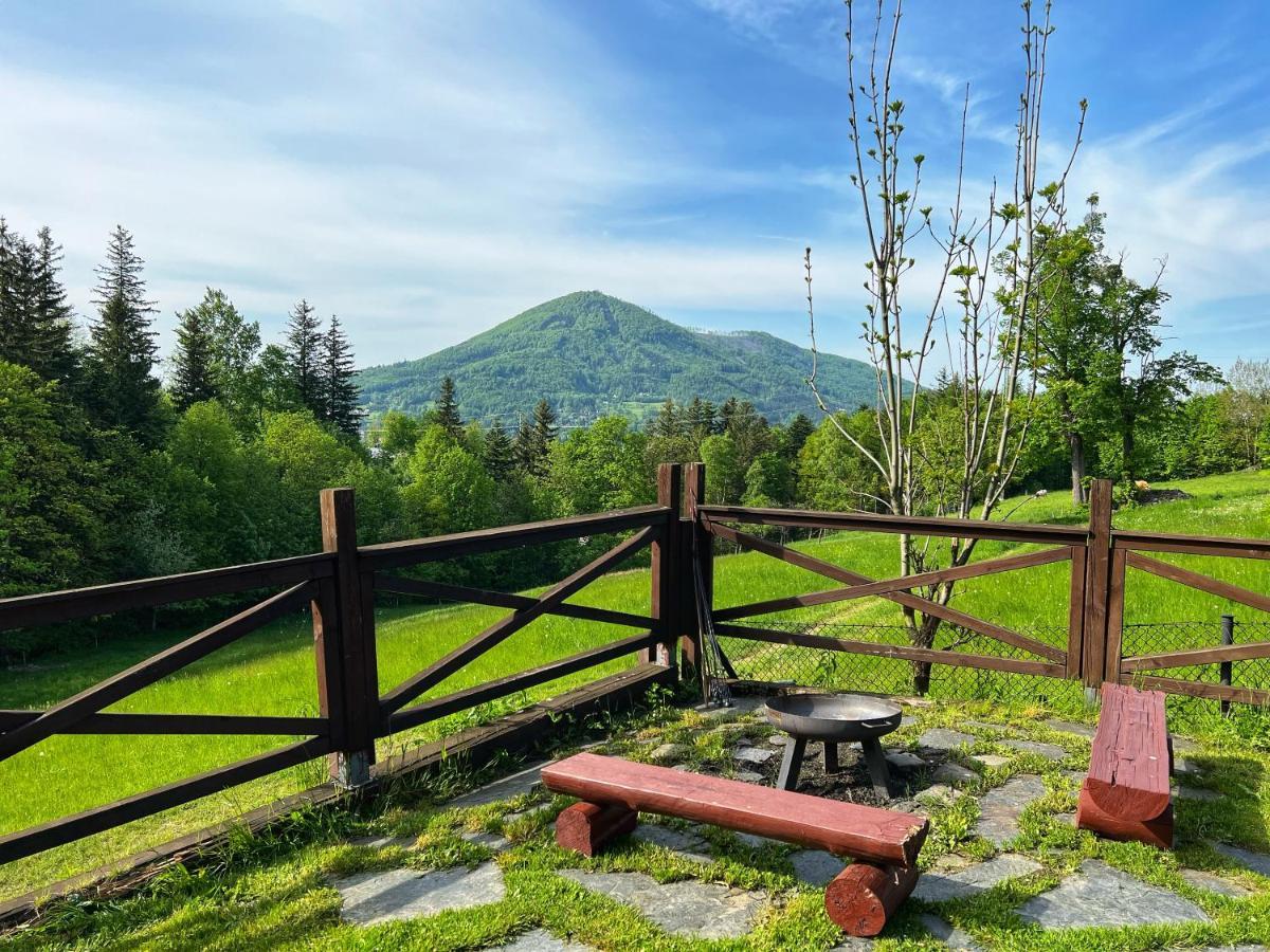 Villa Chata S Luxusnim Vyhledem A Bazenem Kunčice pod Ondřejníkem Exterior foto